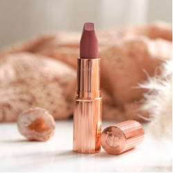 Помада, блиск, бальзами