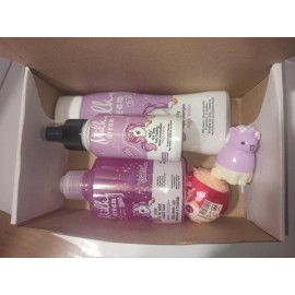 Набір для догляду за тілом та волоссям для  дівчаток від 3 років Чарівна Єдиноріжка  у подарунковій коробці