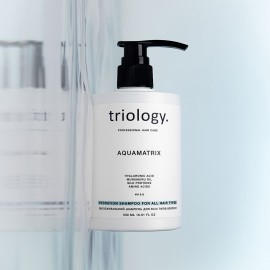 Зволожувальний шампунь для всіх типів волосся Aquamatrix Triology 500 мл