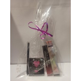 Набір декоративної косметики 4в1 в подарунковму пакеті