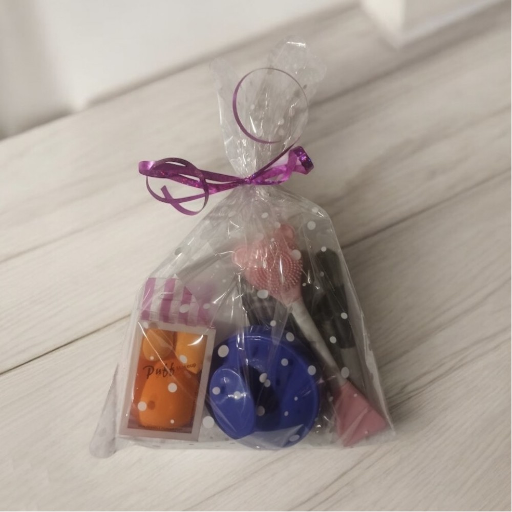 Жіночий набір аксесуарів для догляду за шкірою обличчя у прозорому пакеті