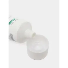 Очищаюча пінка для вмивання проти акне із зеленим чаєм Laikou tea tree acne cleanser
